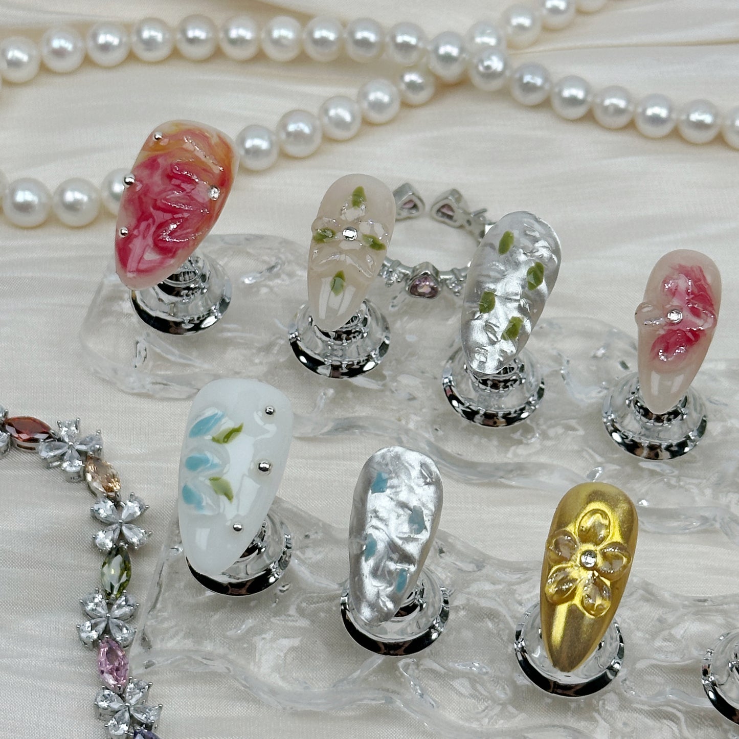 Molten Garden | Handmade Press-On Nails | Style No. G017| Mixed Metal Texture, Abstract Floral Design, Reusable Artistic Nail Set