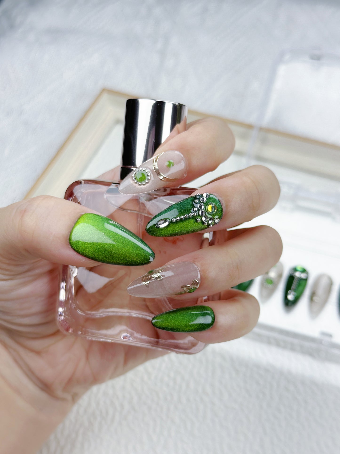 Emerald Velvet Handmade Press-On Nails | Style No. A001| Deep Green Cat Eye, Elegant Jewel Design