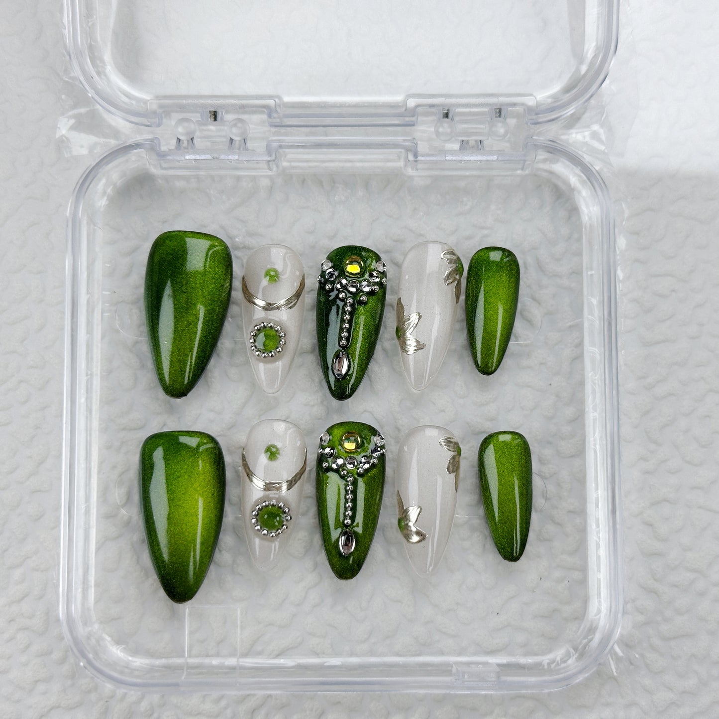 Emerald Velvet Handmade Press-On Nails | Style No. A001| Deep Green Cat Eye, Elegant Jewel Design