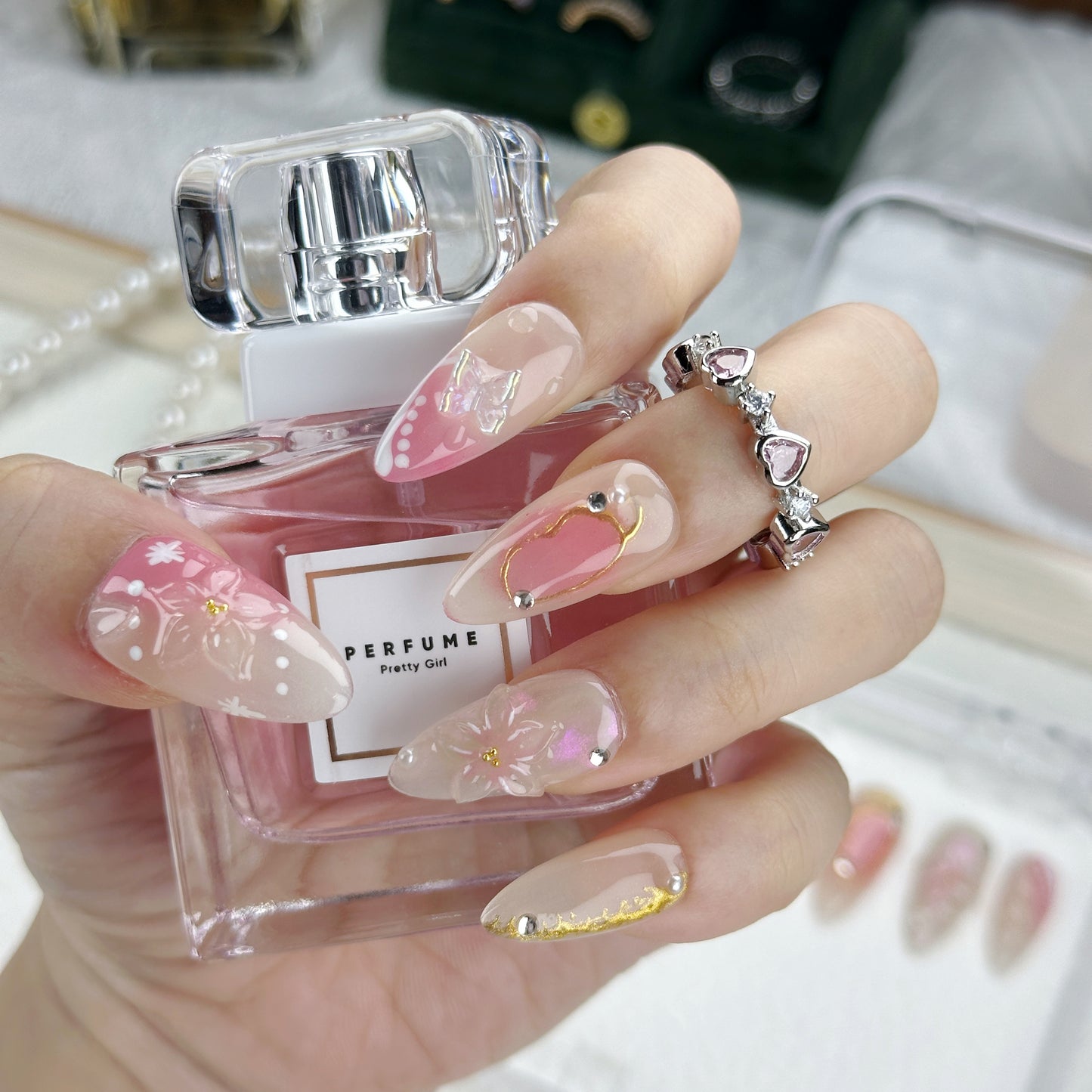 Sakura Whisper | Handmade Press-On Nails | Style No. P059 | Nude & Pink Blossom Design, Gold Foil Accents, Reusable Floral Nail Set