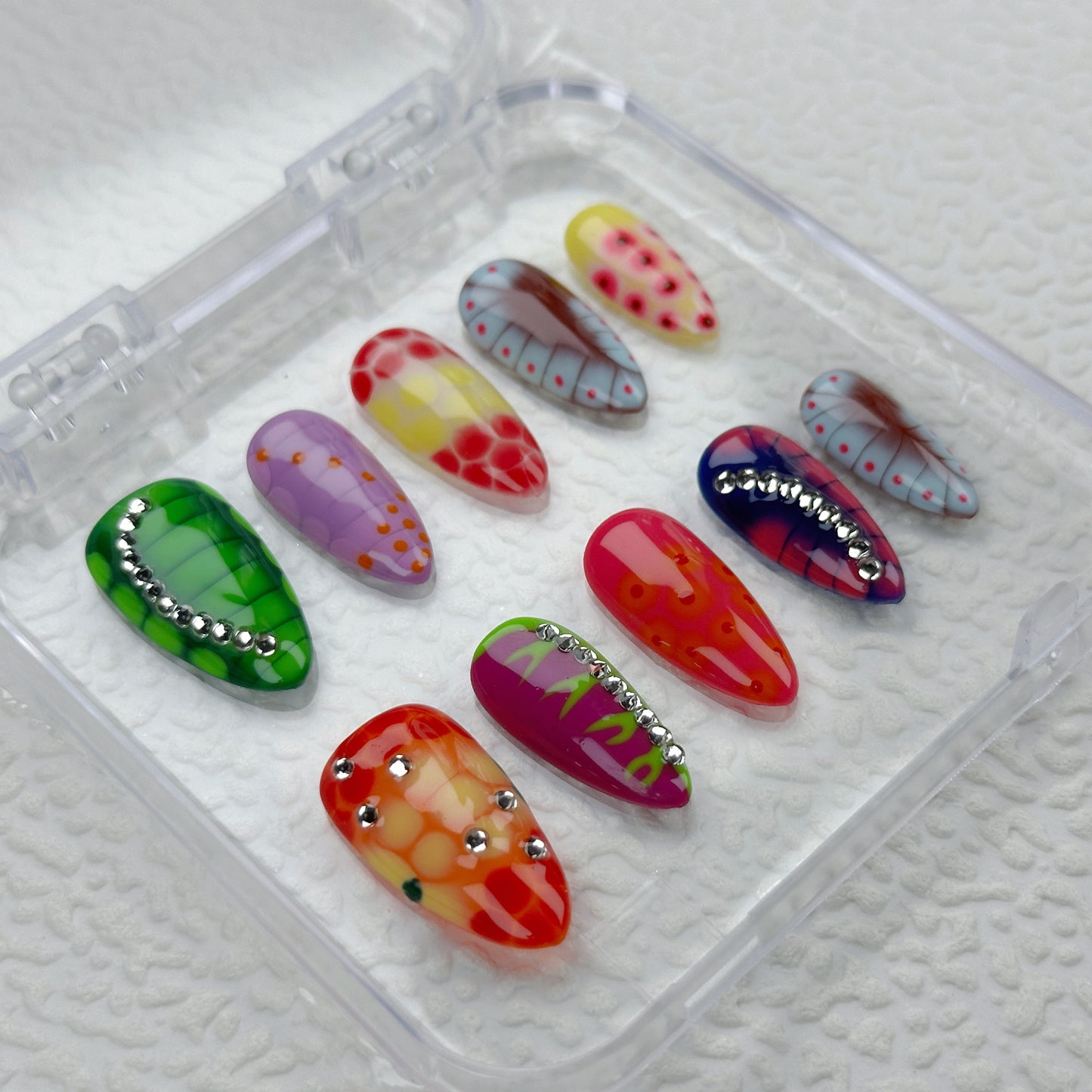 Monster Pop | Handmade Press-On Nails | Style No. G006| Bold Color Mix, Claw-Inspired Design, Reusable Artistic Nail Set