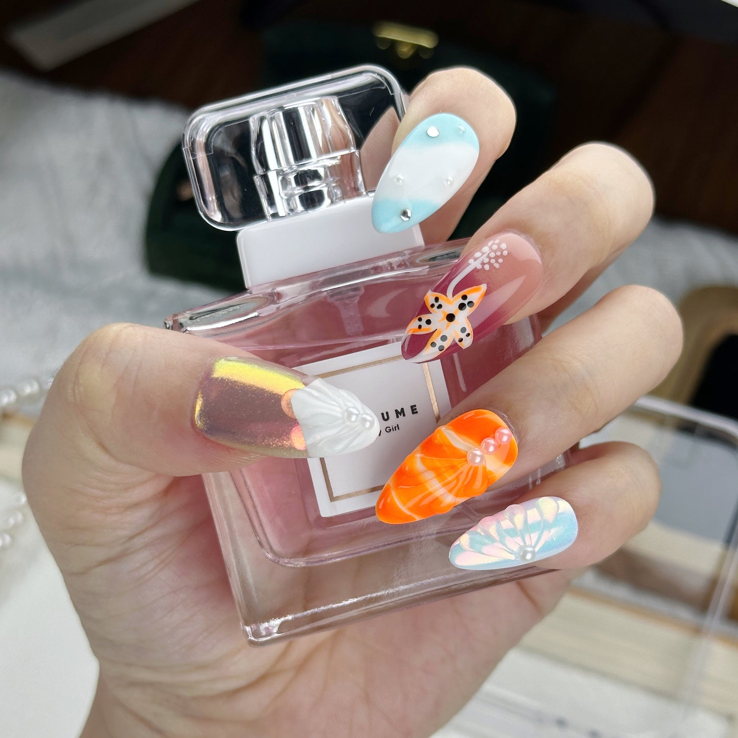 * Seaside Story | Handmade Press-On Nails | Style No. G001| Starfish & Seashell Design, Ocean Blue & Sunset Orange, Reusable Beach-Inspired Nail Set