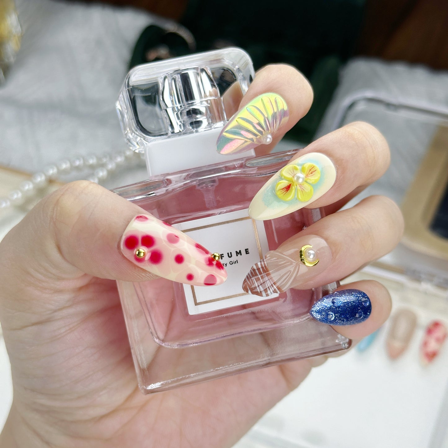 Tropic Vibes | Handmade Press-On Nails | Style No. H018| Sunset Gradient, Hibiscus Flowers & Palm Accents, Reusable Vacation Nail Set