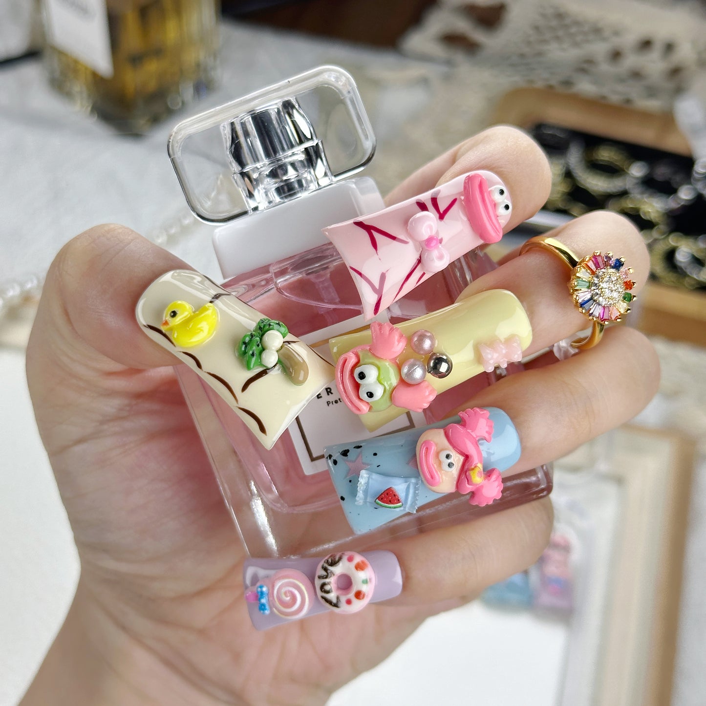 Sunset Seashell | Handmade Press-On Nails | Style No. A007 | Iridescent Chrome, Mermaid Vibe, Reusable Nail Set